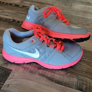 Women's Nike size 10